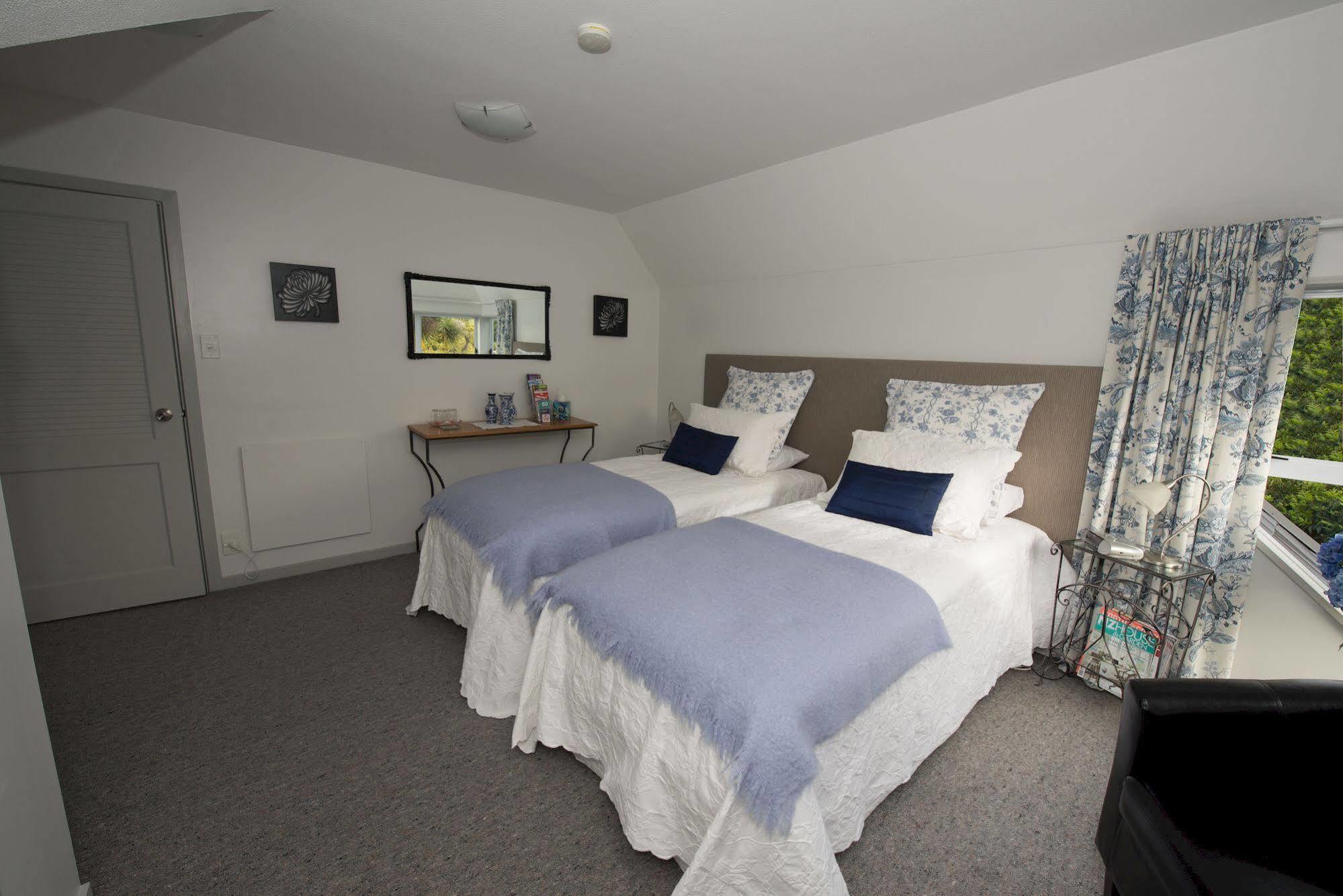 Finlay Banks Boutique Bed & Breakfast Крайстчърч Екстериор снимка